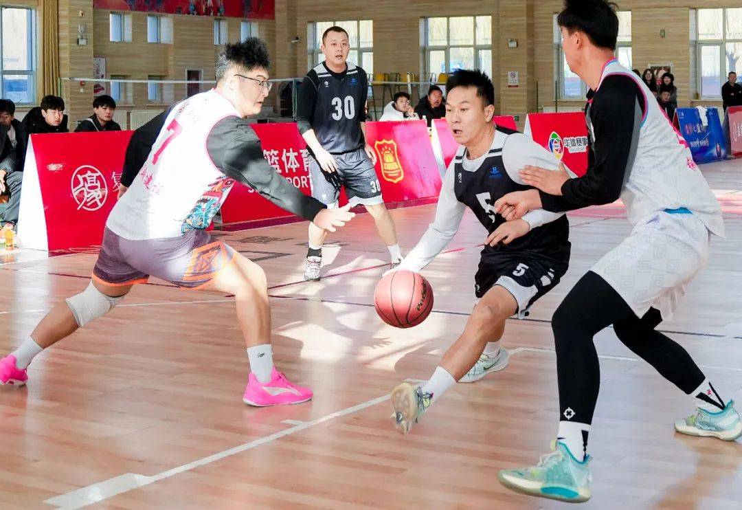 包含北京赛区举办CBA春季篮球公开赛，惠及百姓的词条