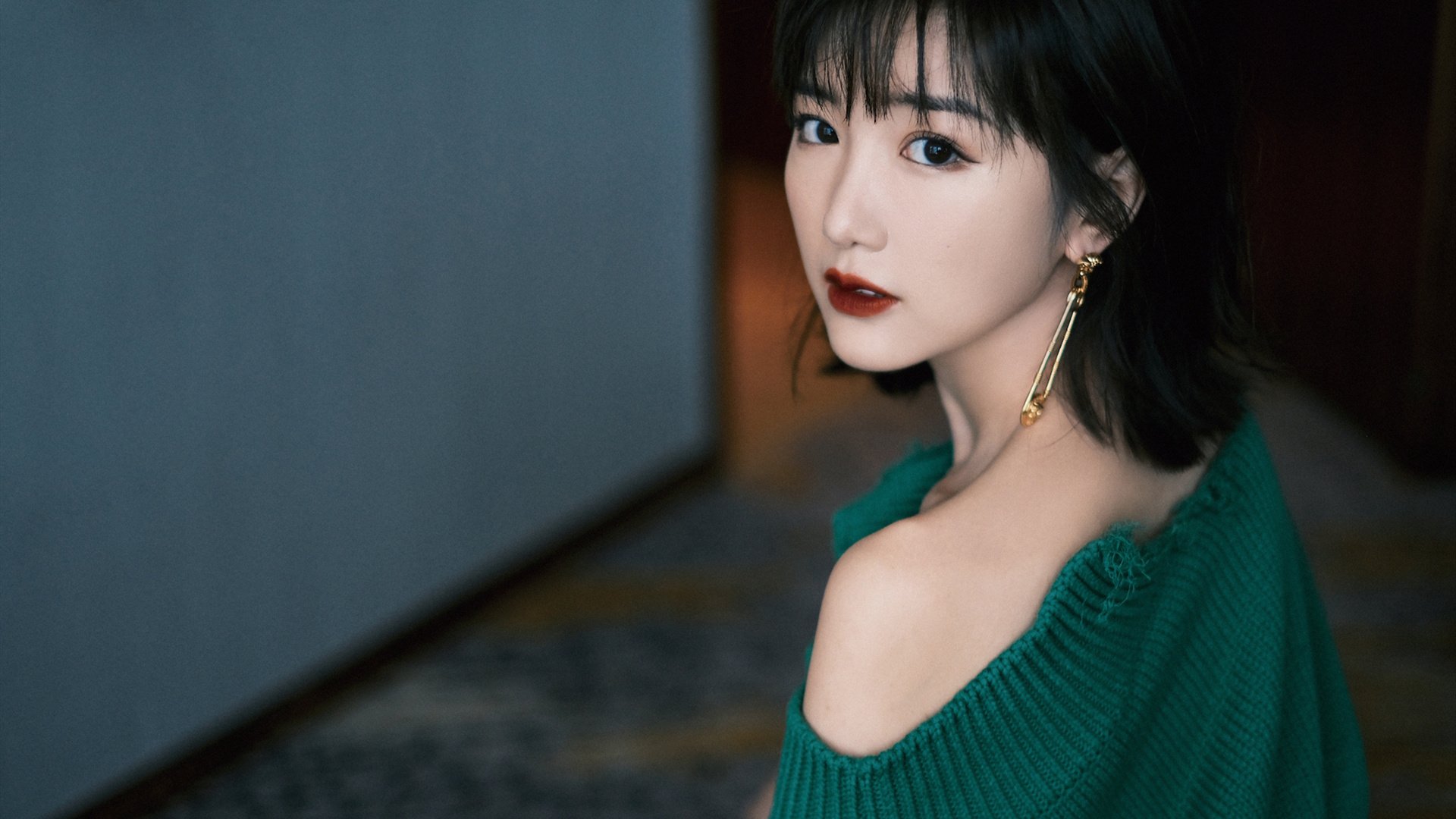 职业精神赢得尊重，高度的职业精神