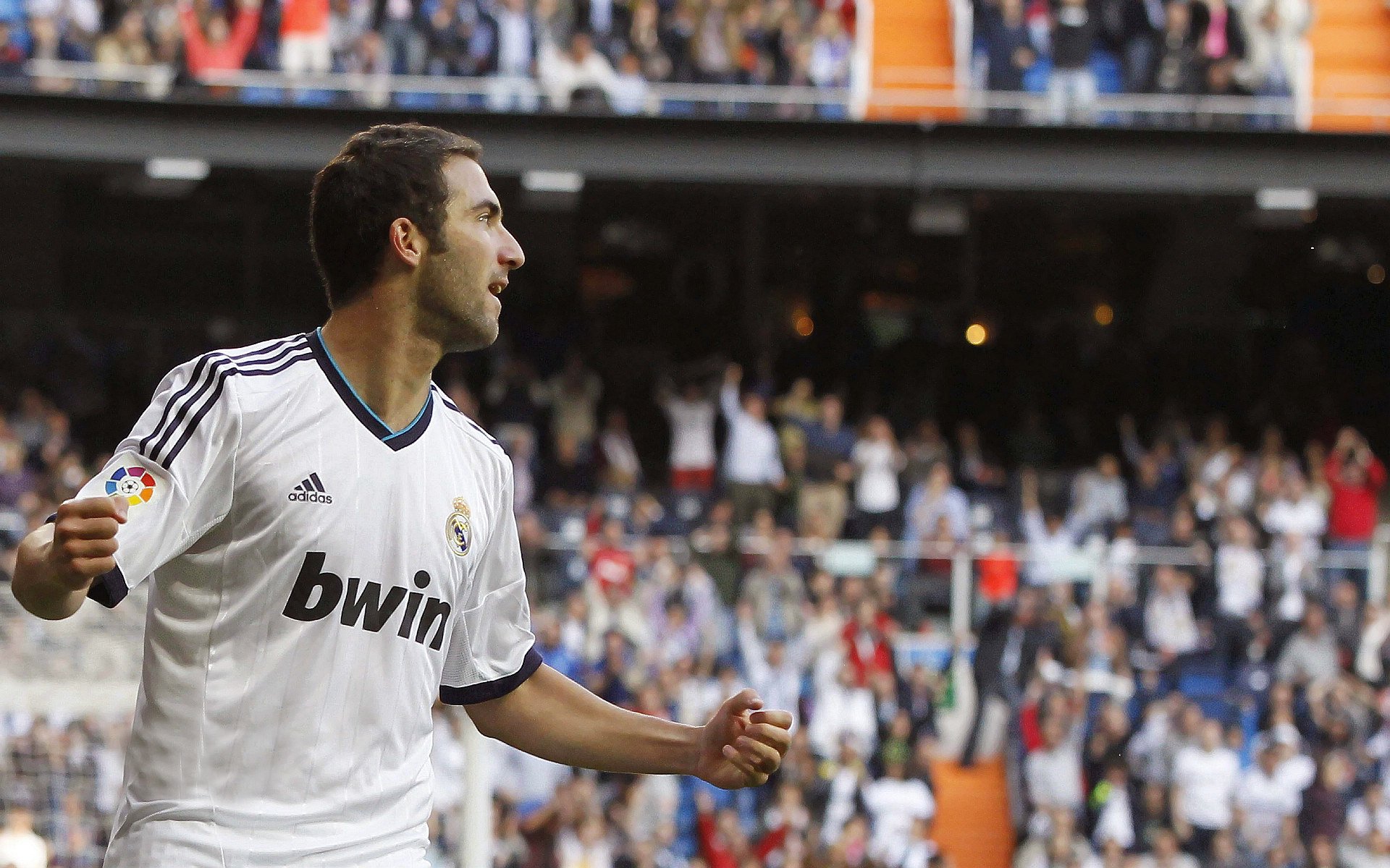 九游官方正版游戏中心-逆风而立：那些信念铸就的欧冠传奇，欧冠经典逆转比赛